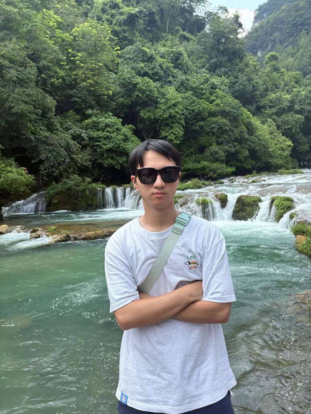 南义峰 肖像